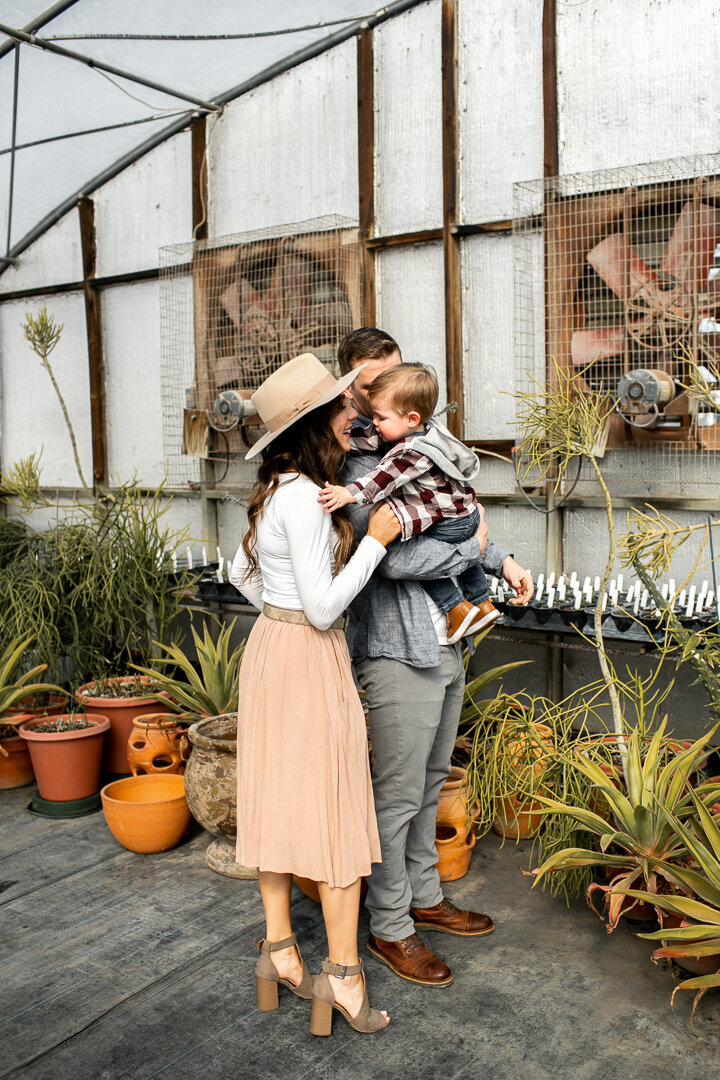 Greenhouse-family-session