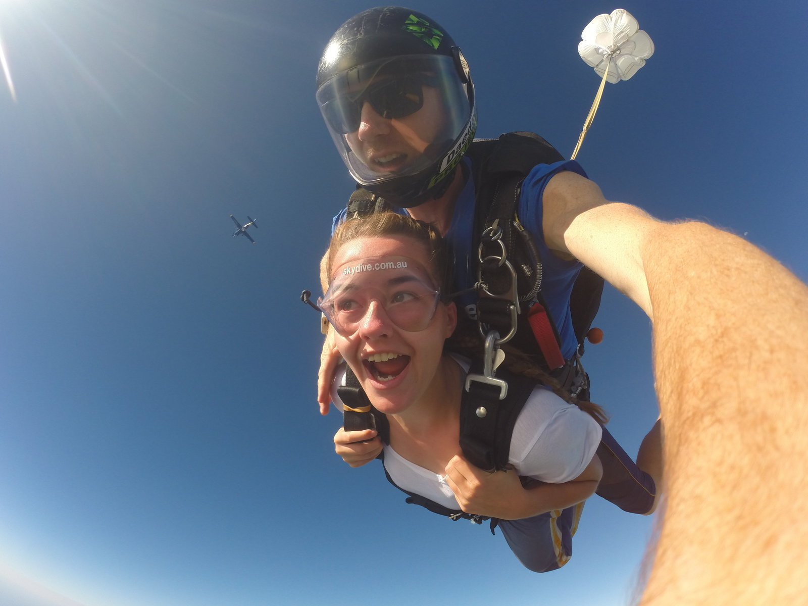 Liv Hettinga goes skydiving in Byron Bay