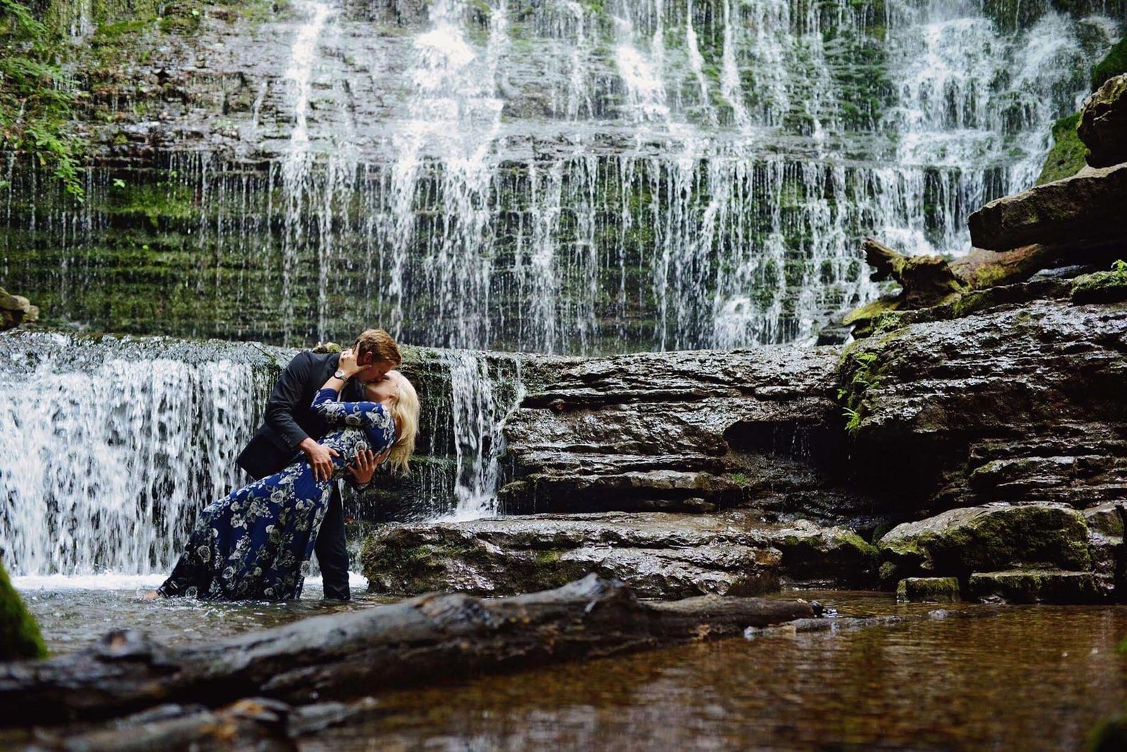 Chattanooga wedding photographer waterfall engagement session