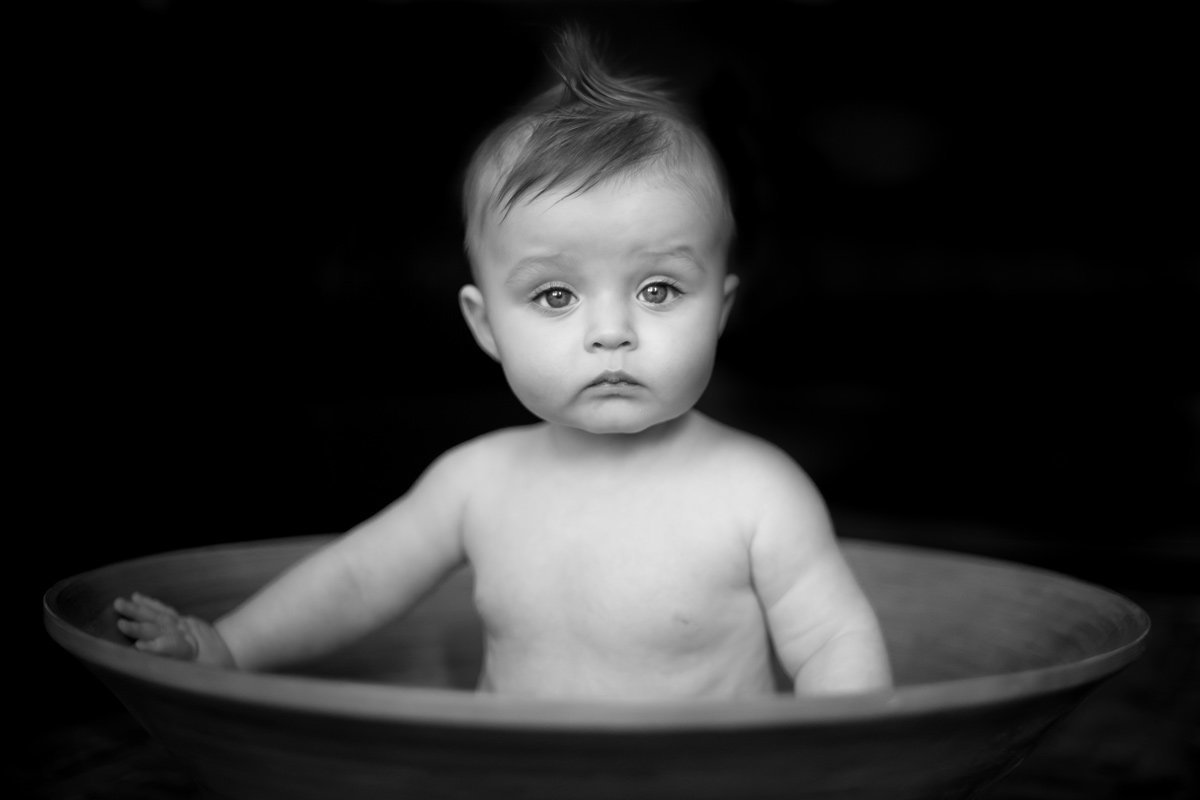 toddler-boy-bowl-black-white