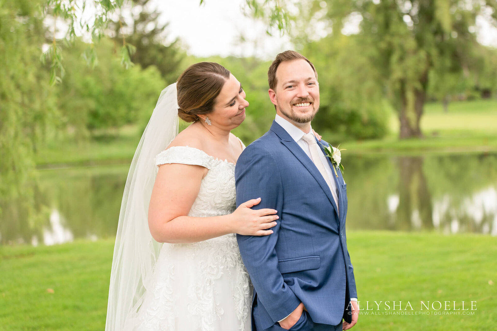 Wedding-at-River-Club-of-Mequon-447