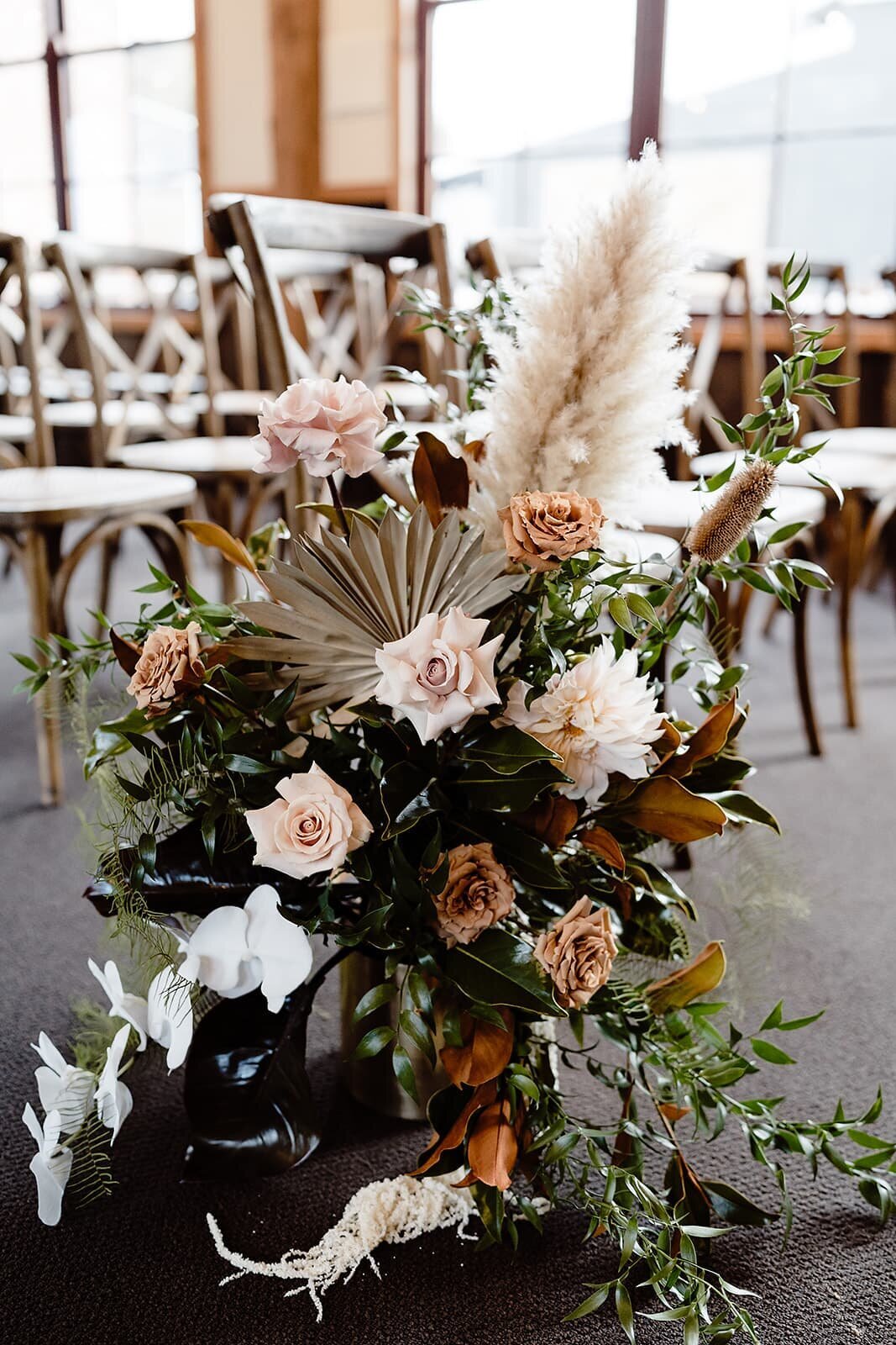 Phillip_Island_wedding_flower_tables_vases_31