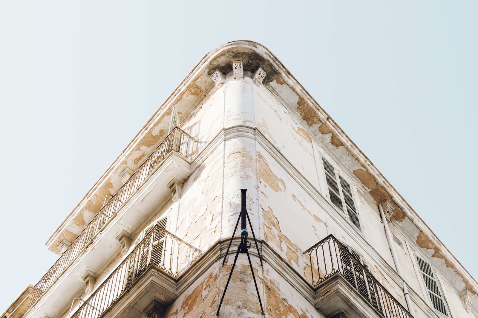 pixasquare.com-house-grunge-facade-05024