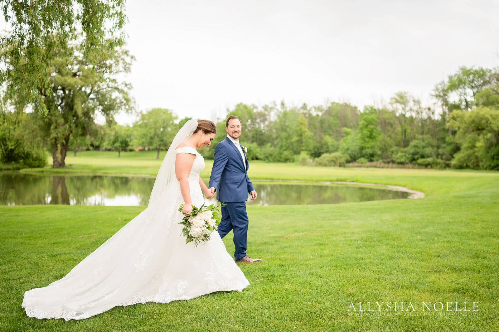 Wedding-at-River-Club-of-Mequon-436