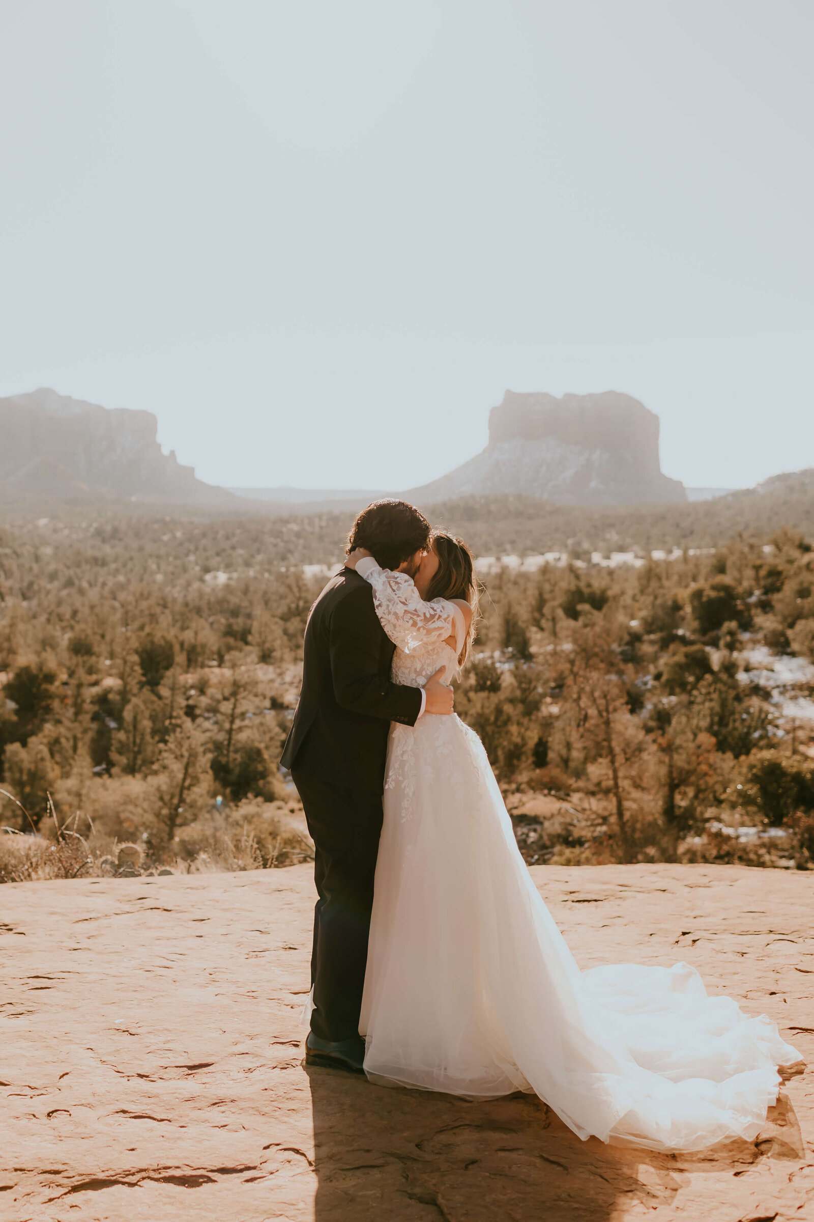Cathedral-Rock-Elopement-Sedona-OliviaHopePhotography--26