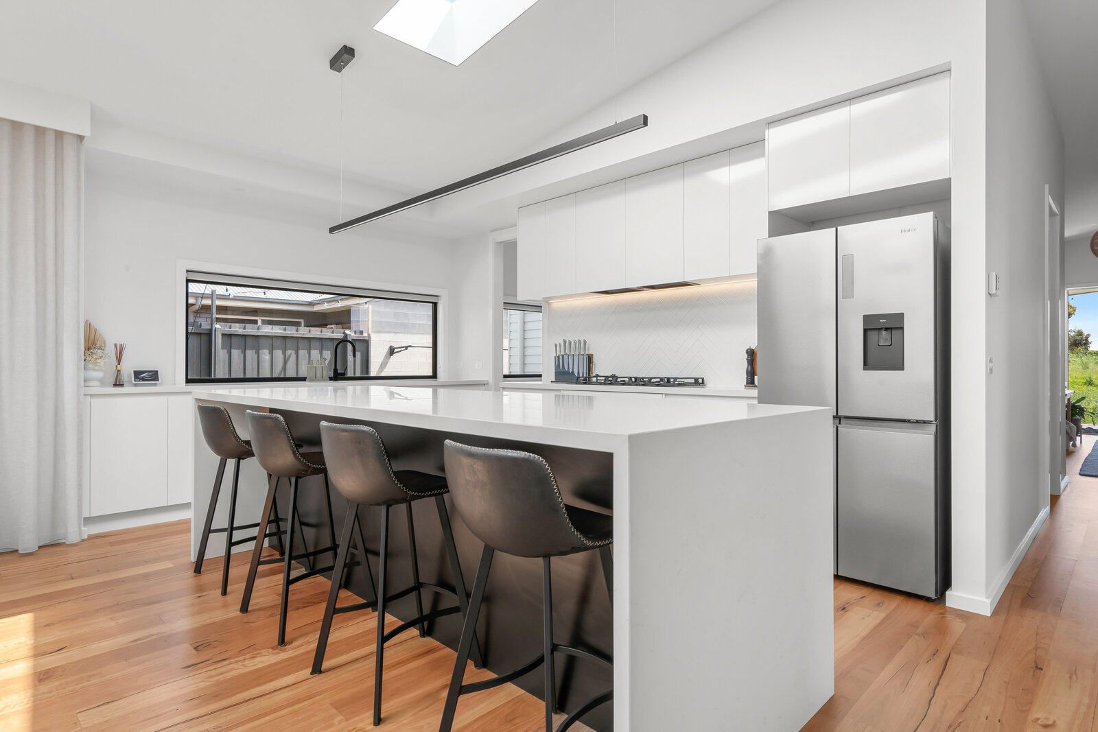 Fully renovated kitchen and dining space by AR Construction in Warrnambool