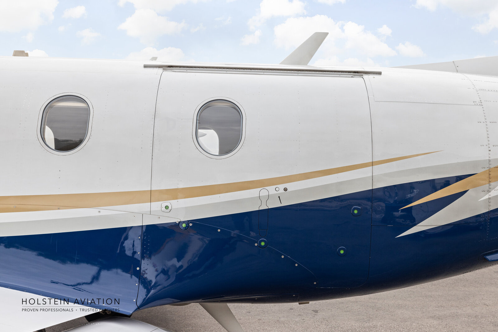 Pilatus PC12 N519TV Watermarked-39