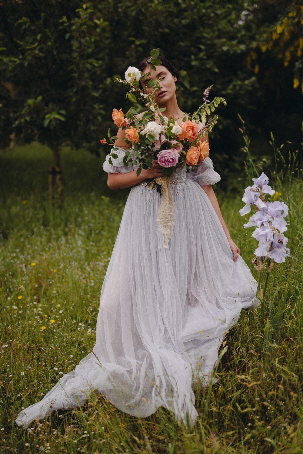 Heron-grey-blue-tulle-wedding-dress-JoanneFlemingDesign-DavidWickhamPhoto (10)