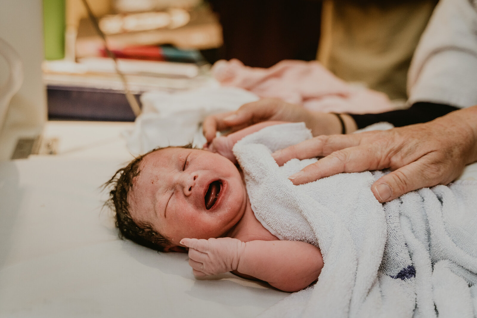 Tauranga-photography-birth-hospital-babygirl-199-2