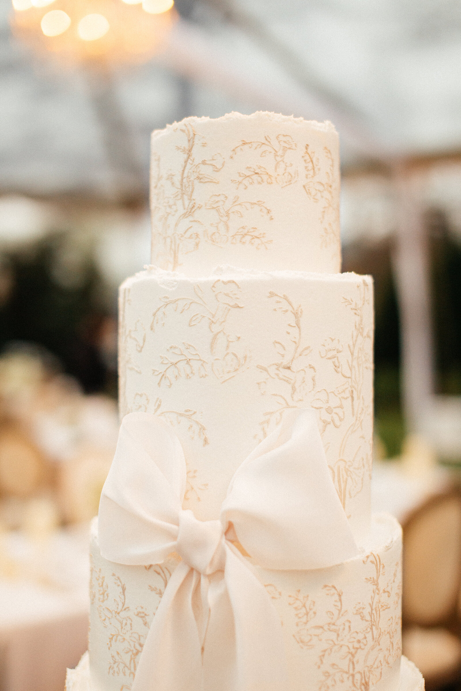 Modern-Wedding-Cake-Ashley-Cakes-1