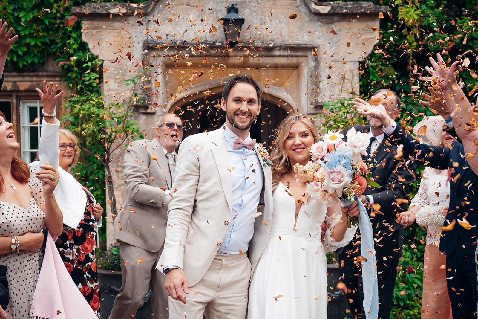 wedding-confetti-photographs-by-cotswold-wedding-photographer