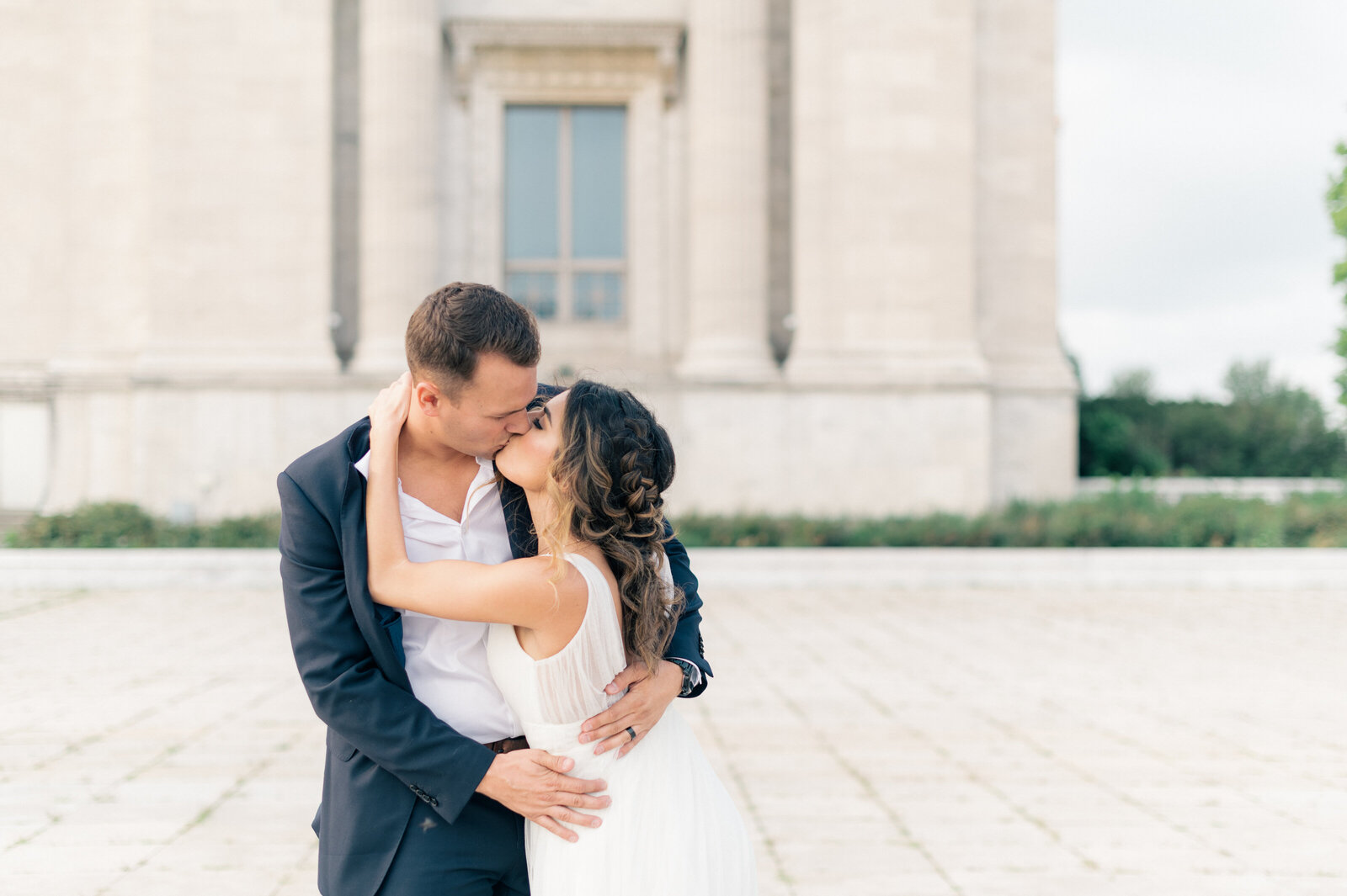 chicago rookery building and board of trade and museum campus wedding photos-8263