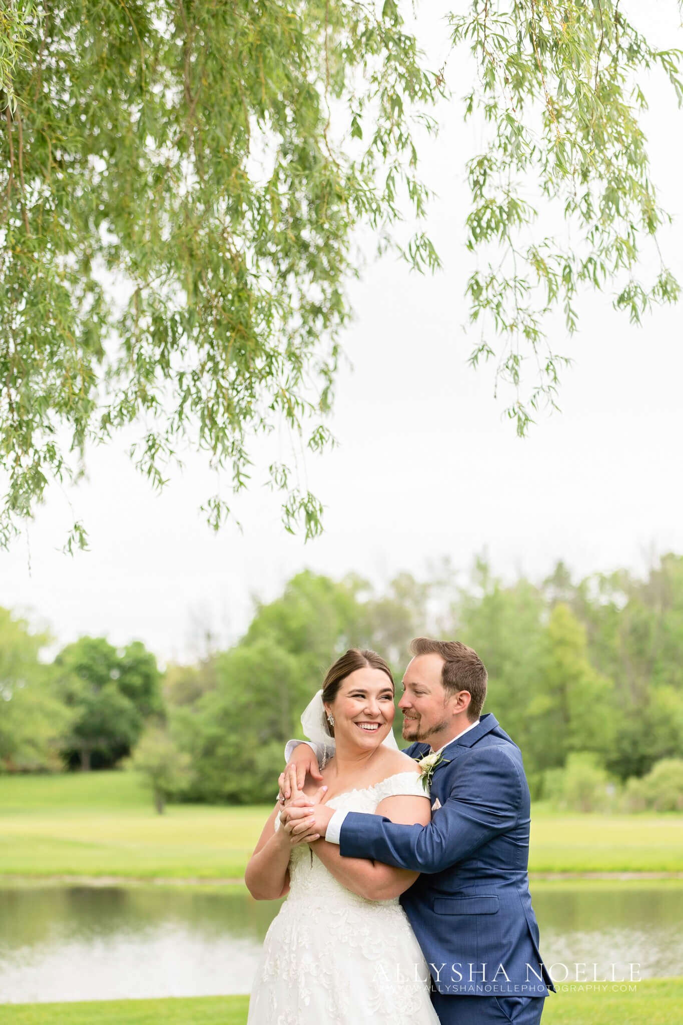 Wedding-at-River-Club-of-Mequon-365