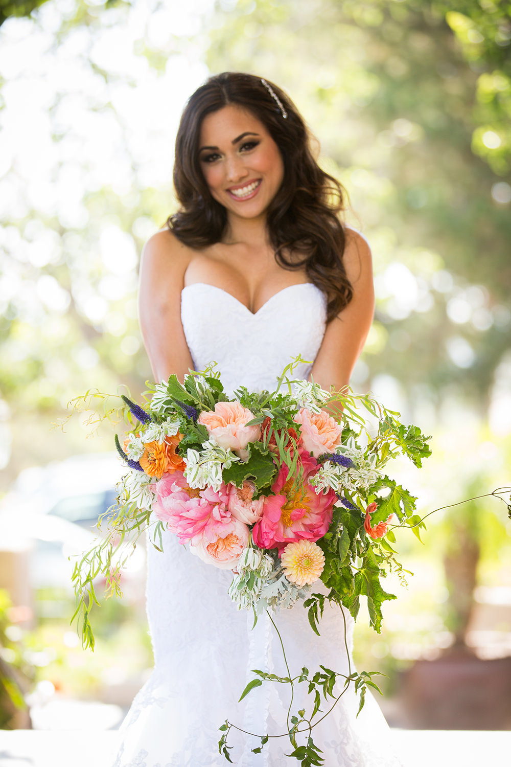 bride with beautiful bouquet white and pink flowers