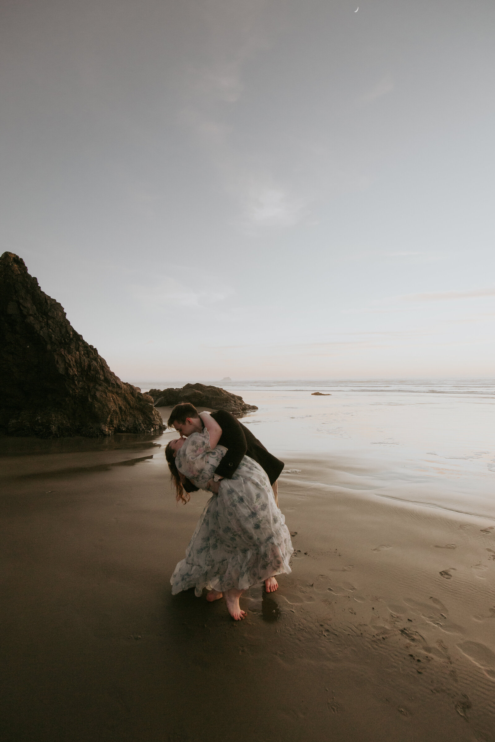 Whimsical Oregon Coast Engagement Shoot-84