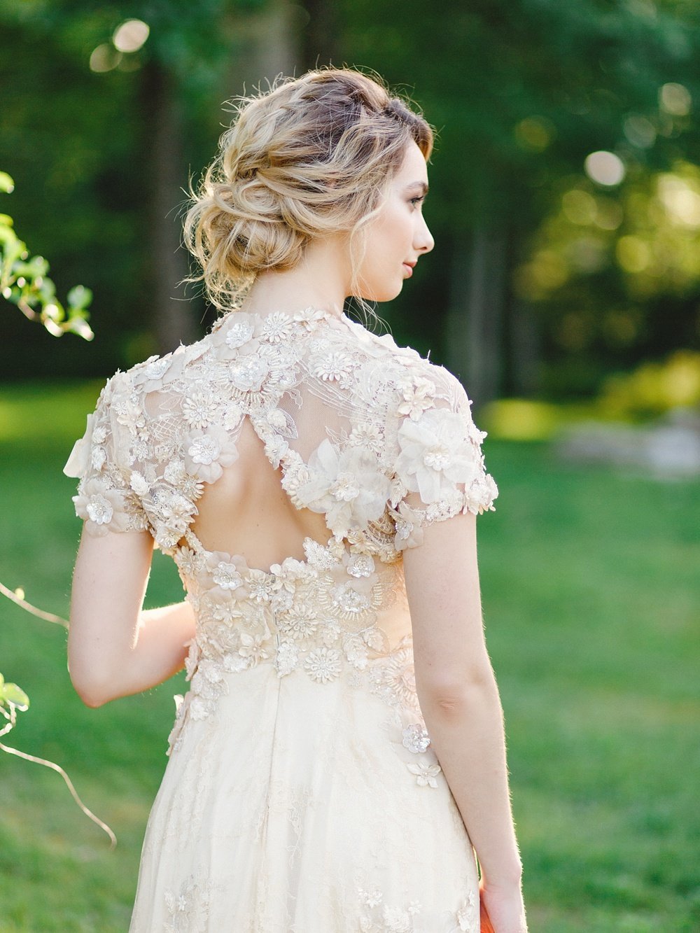 Champagne_flower_embellished_lace_wedding_dress_JoanneFlemingDesign_JustinaBilodeauPhoto (3)