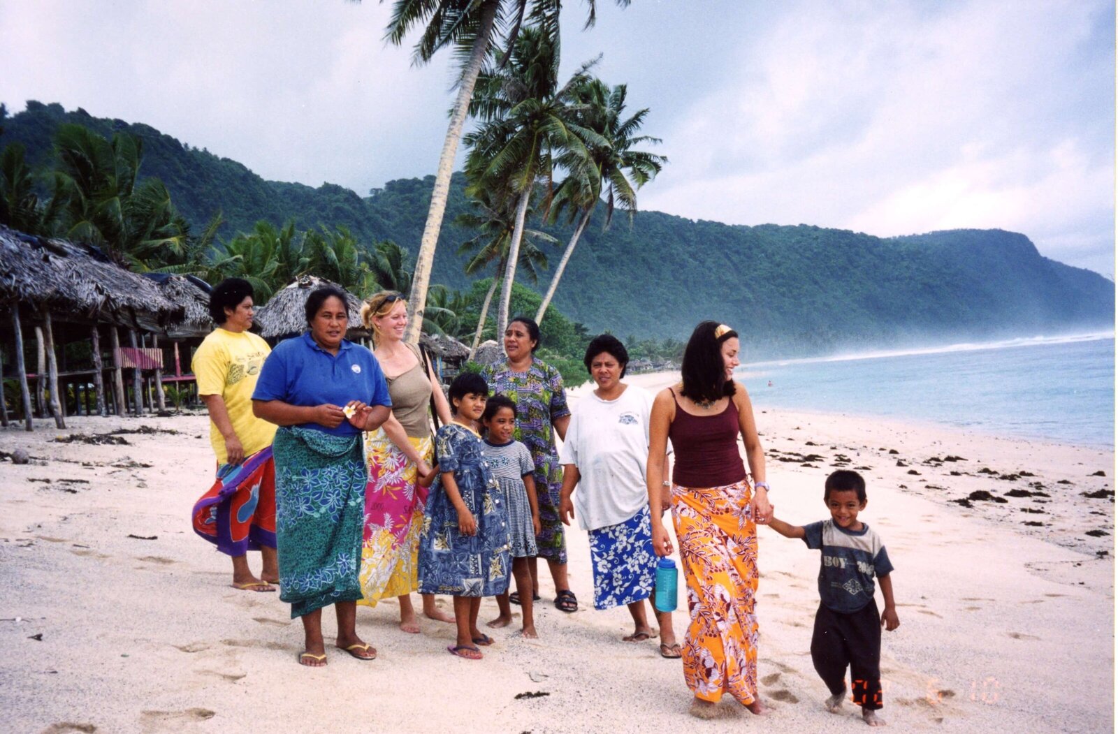 Ally _ beach walk women (1)