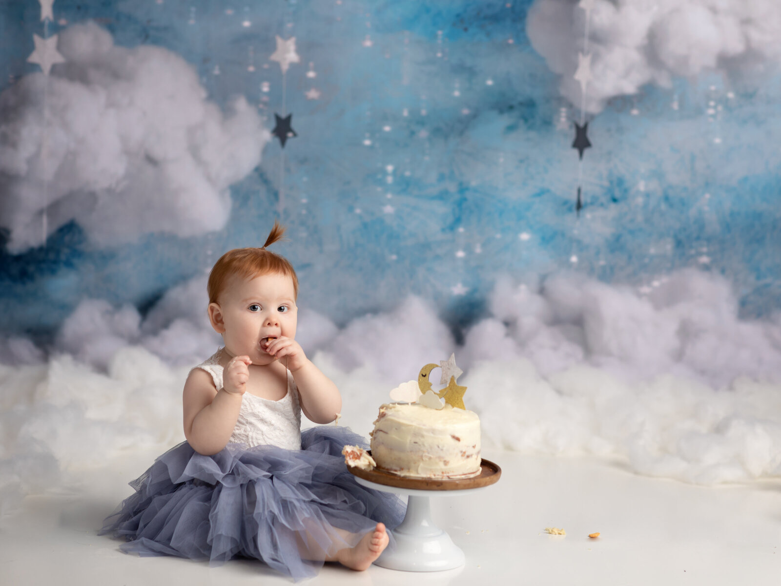 twinkle twinkle little star cake smash theme for first birthday photoshoot