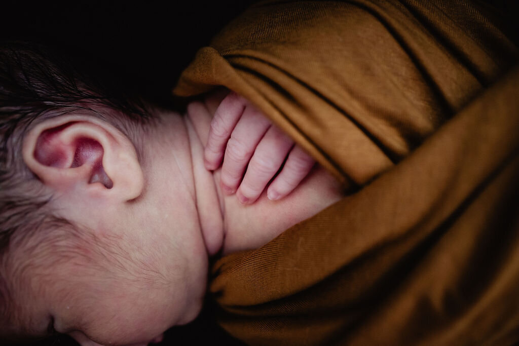 modesto-newborn-photography-josyah-wrapped