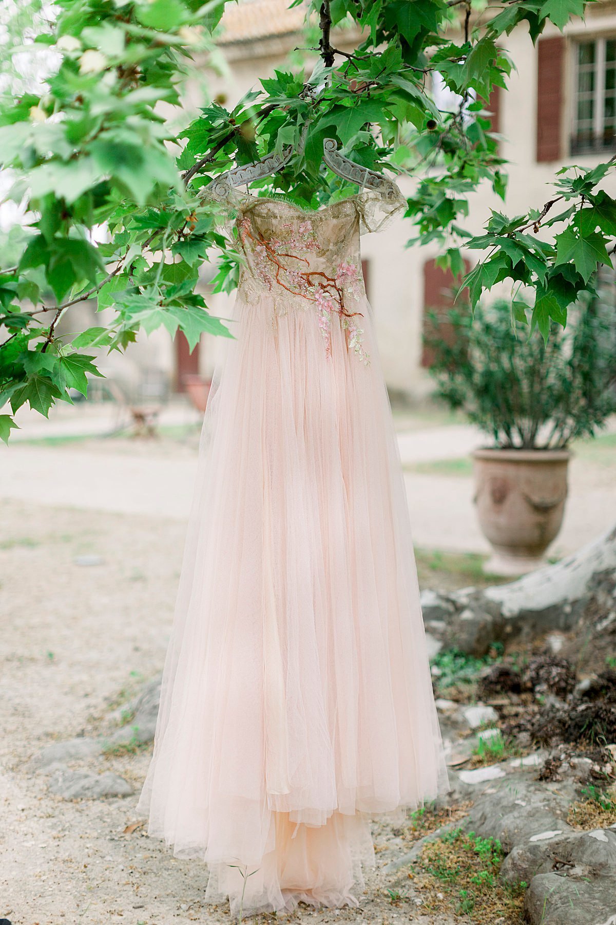 Hanami-blush-tulle-cherry-blossom-wedding-dress-JoanneFlemingDesign-JoBradburyPhoto (27)_WEB