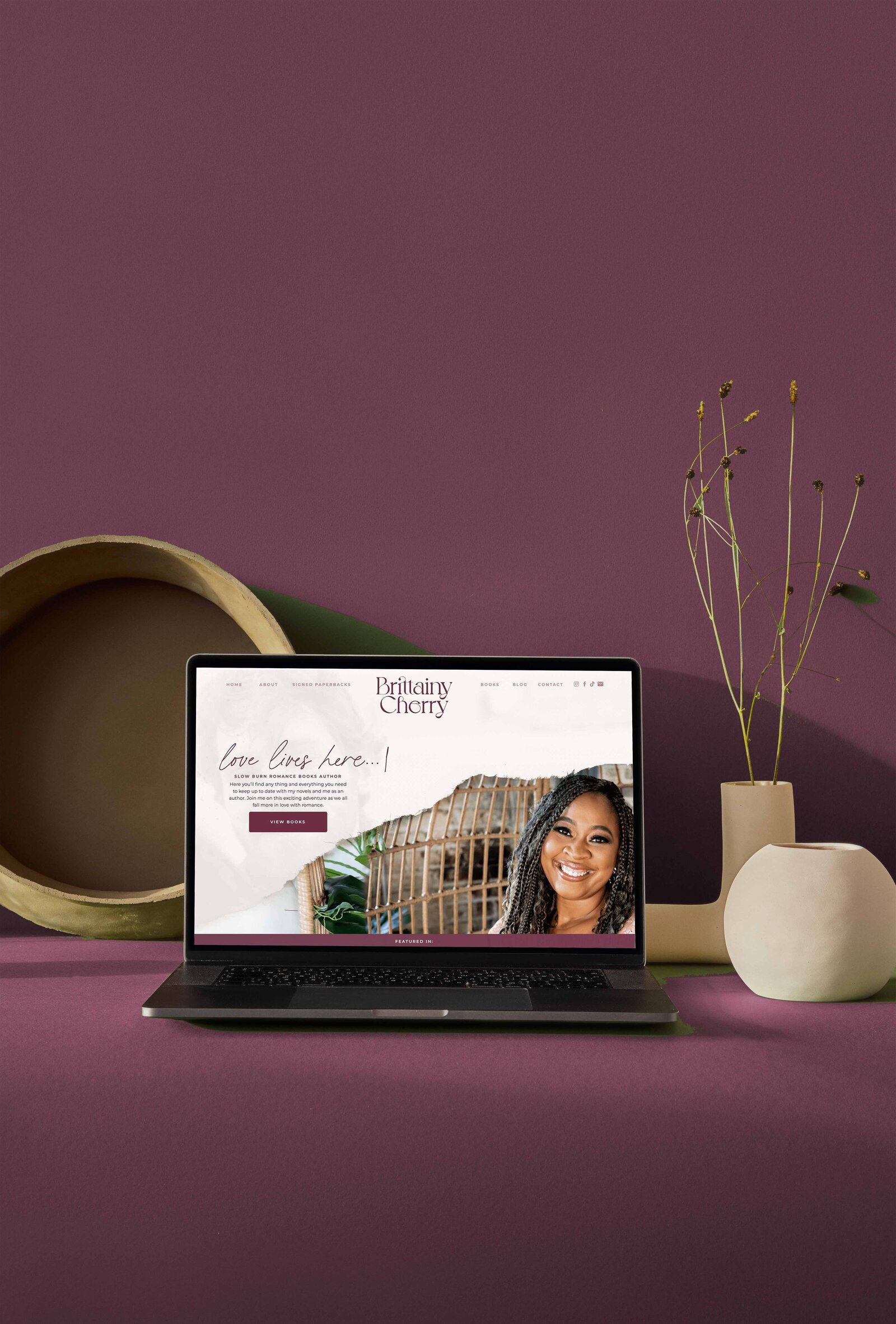 showit_website_mockup_brittainy_cherry