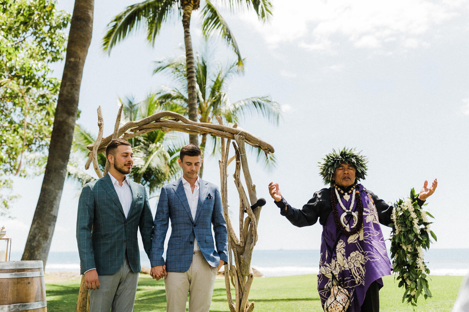 grooms-gay-wedding-olowalu-maui-039