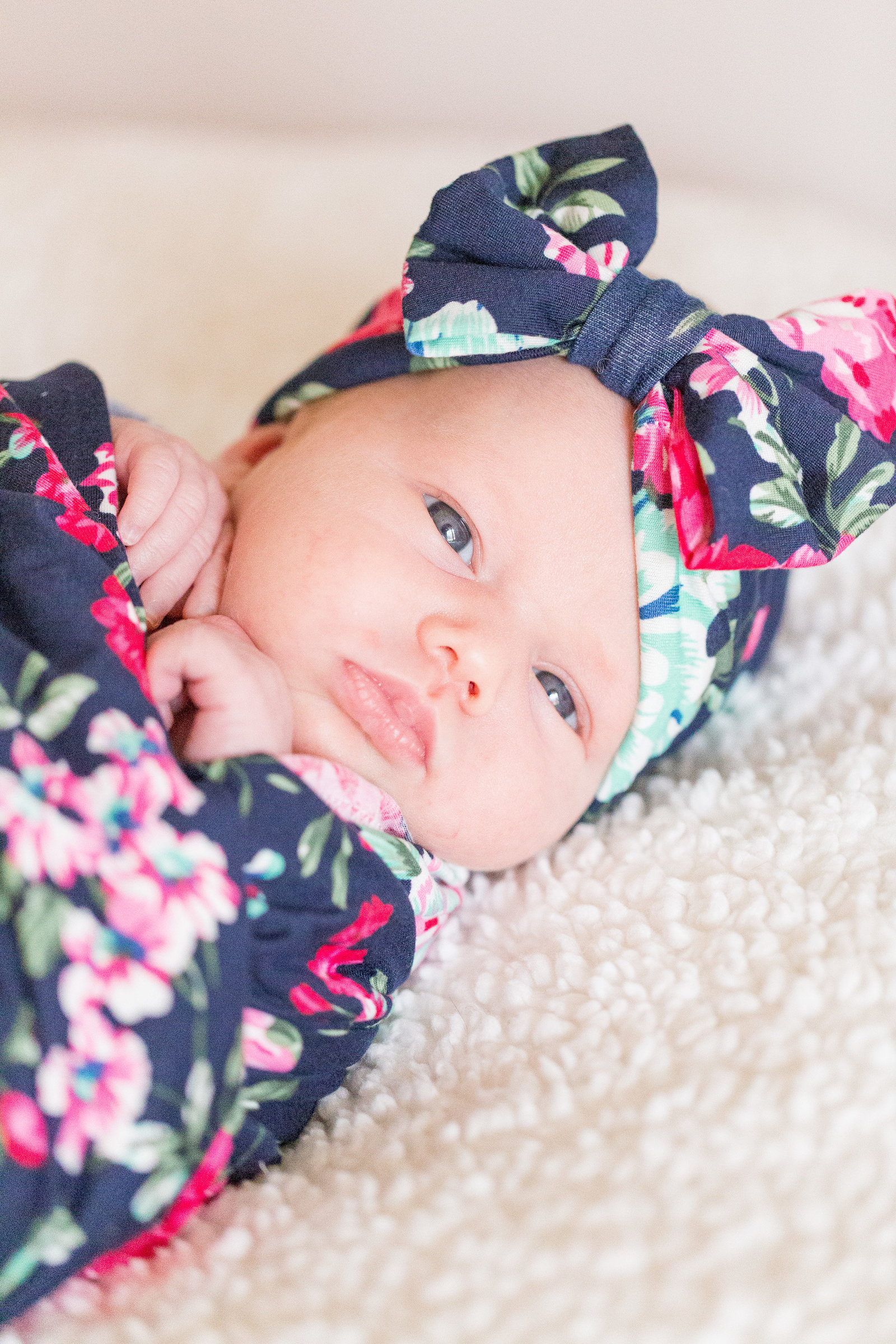 martin-family-lifestyle-in-home-newborn-baby-photo-session-018