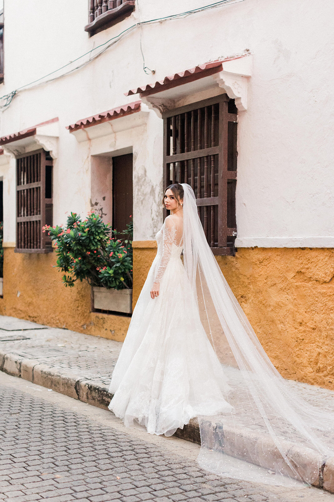 Watters Wedaways Sofitel Cartagena Colombia-Valorie Darling Photography-DF1A1084