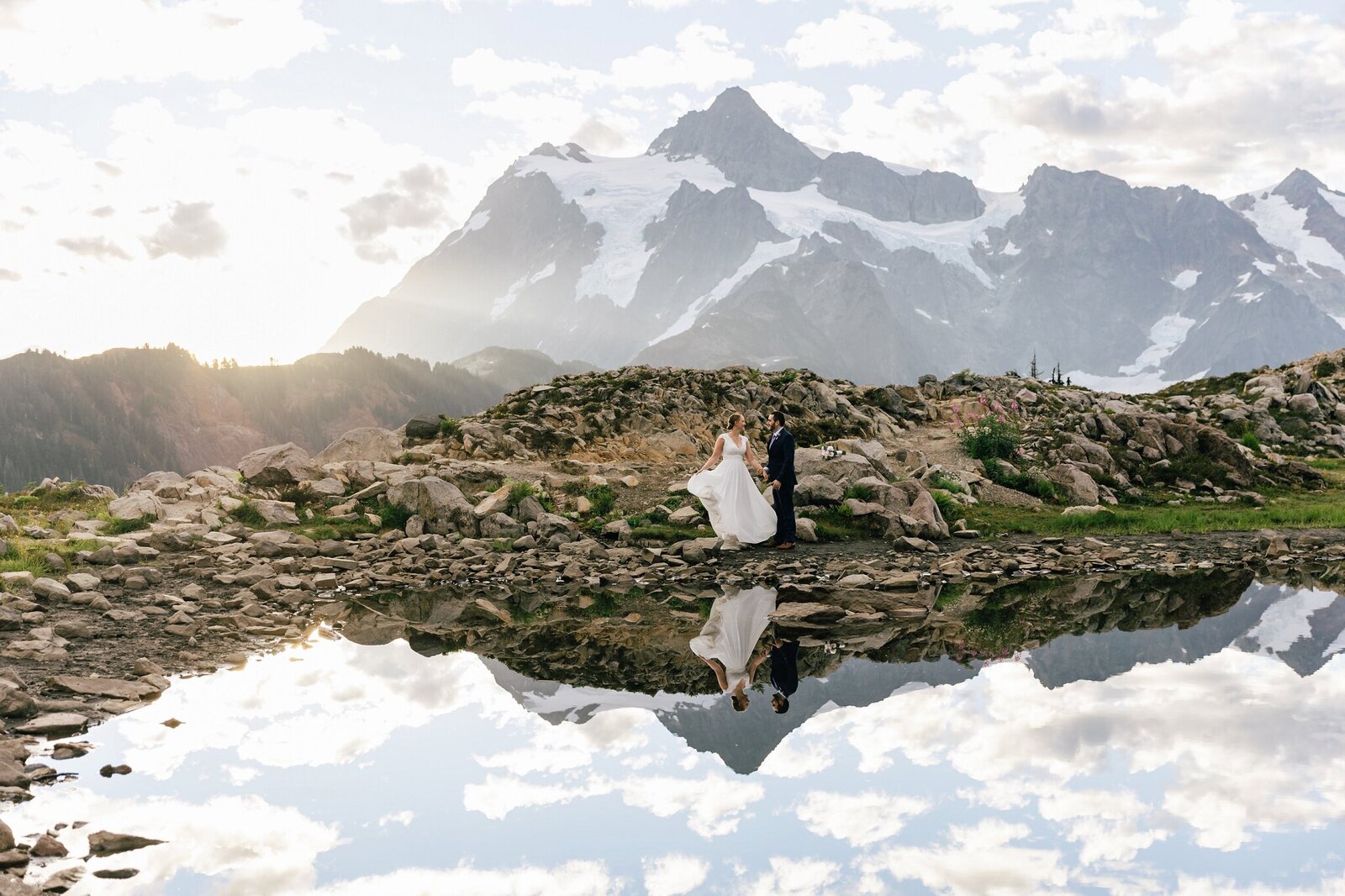 Artist's Pint Mt. Shuksan adventure elopement photographer | Erica Swantek Photography