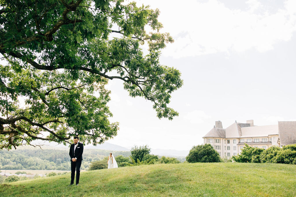 asheville-north-carolina-wedding-photography-by-amber-hatley-holland-and-aaron-AC9A3550