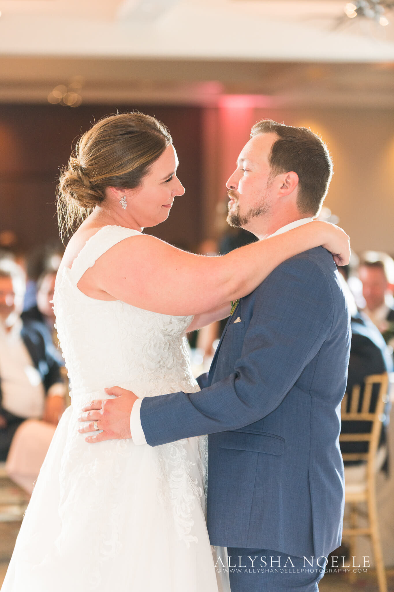 Wedding-at-River-Club-of-Mequon-758
