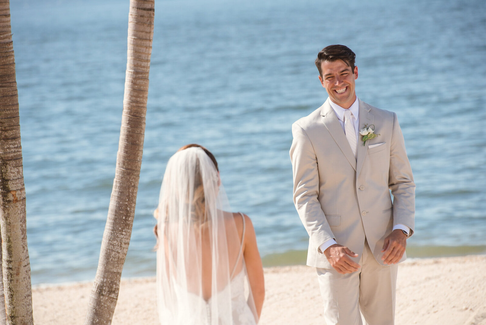 crescent-beach-club-beach-wedding-first-look