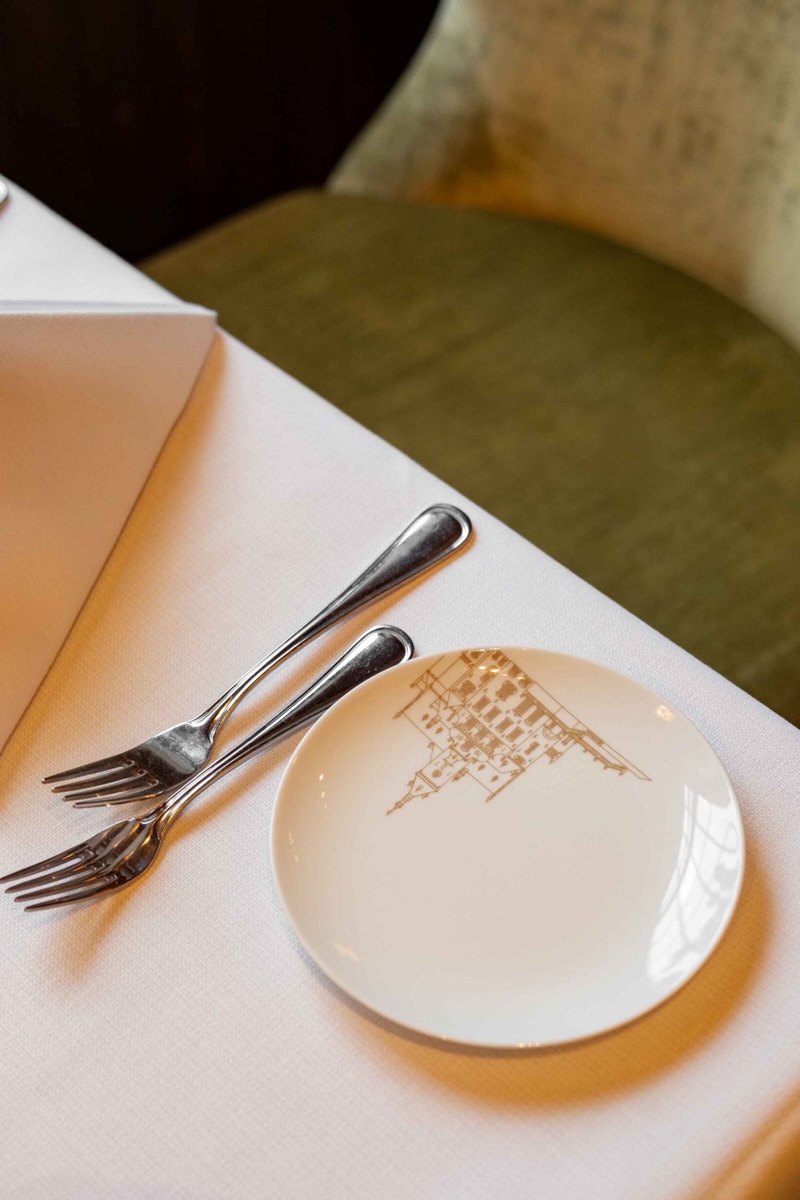 closeup van details op het servies van een restaurant