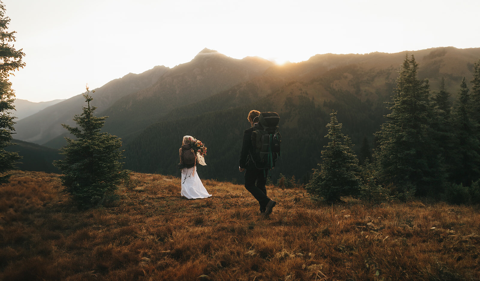 banff-alberta-wedding-elopement-backpack-photographer-taylor-dawning-photography-2_websize