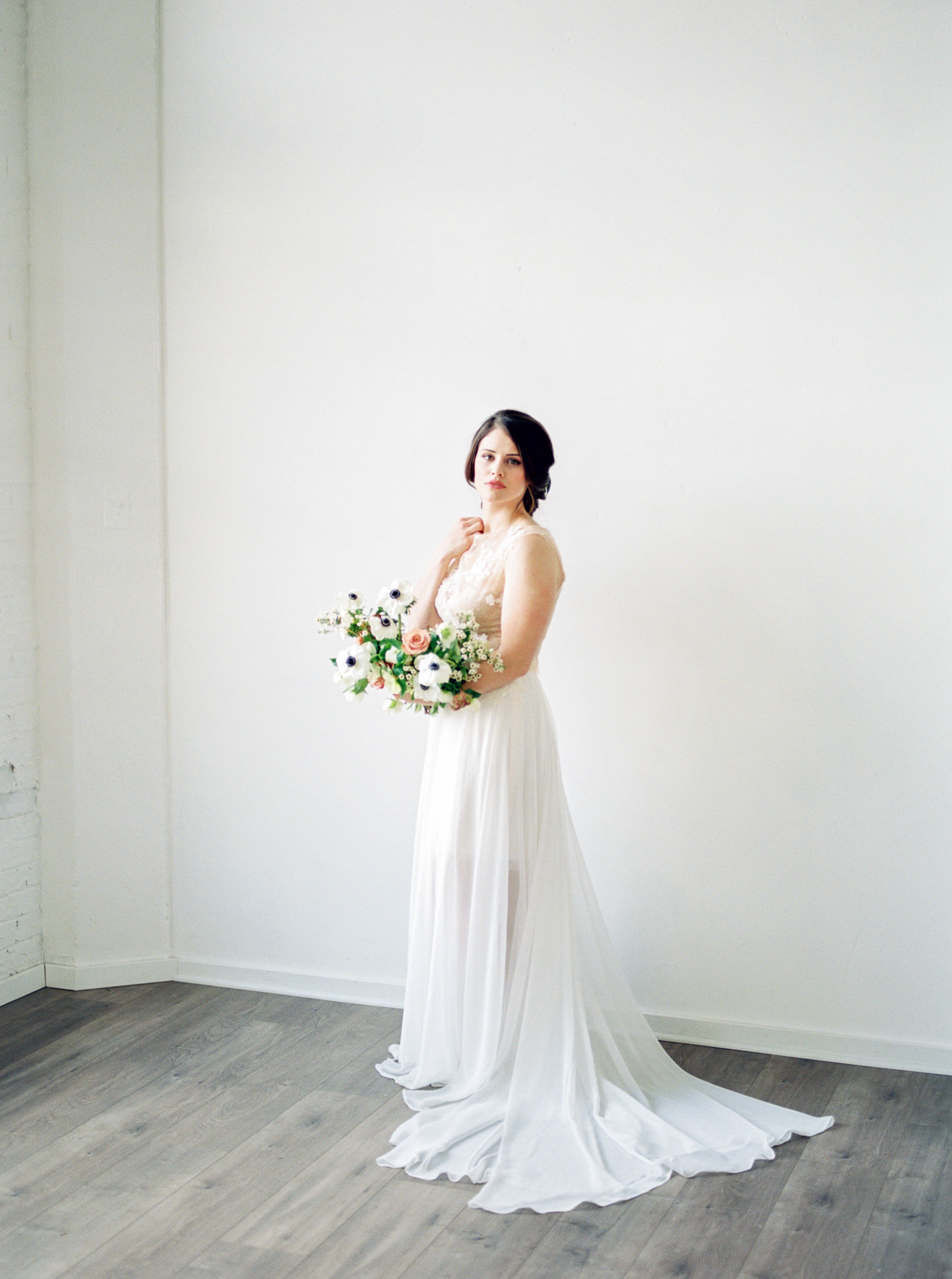 Minimalist-Bride-Georgia-Ruth-Photography-12