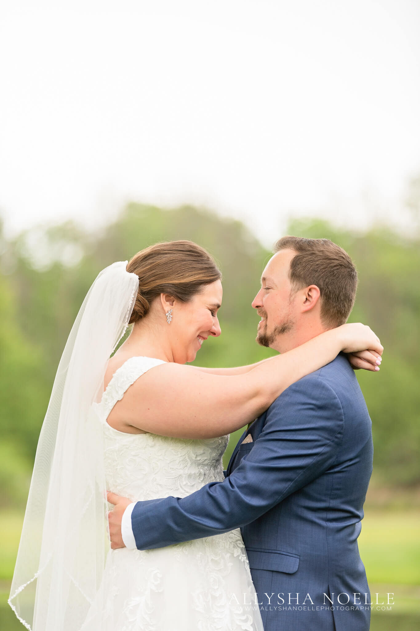 Wedding-at-River-Club-of-Mequon-444