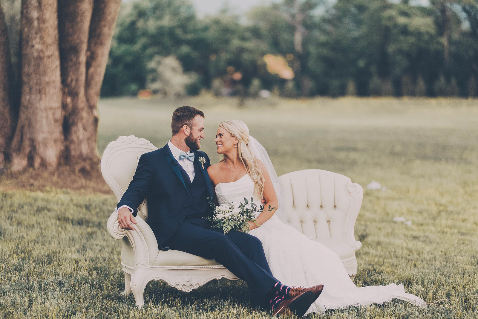Premier Knoxville wedding photographers.