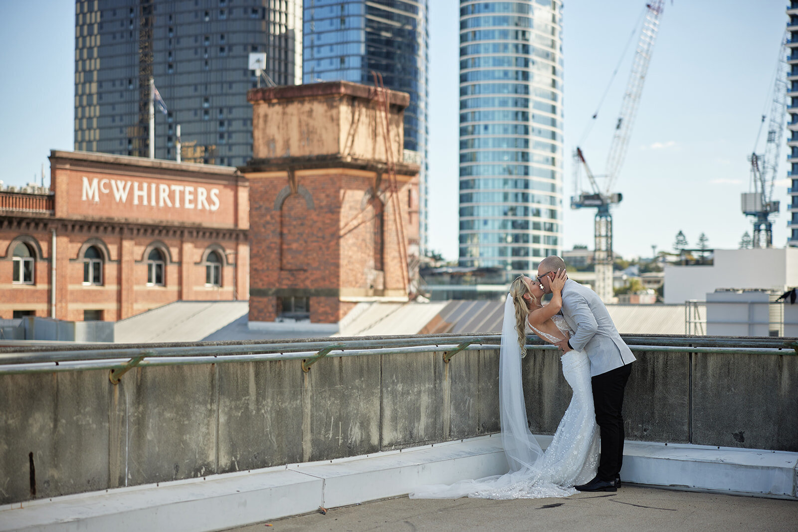 Brisbanes-best-wedding-photographer-the-perfect-kiss