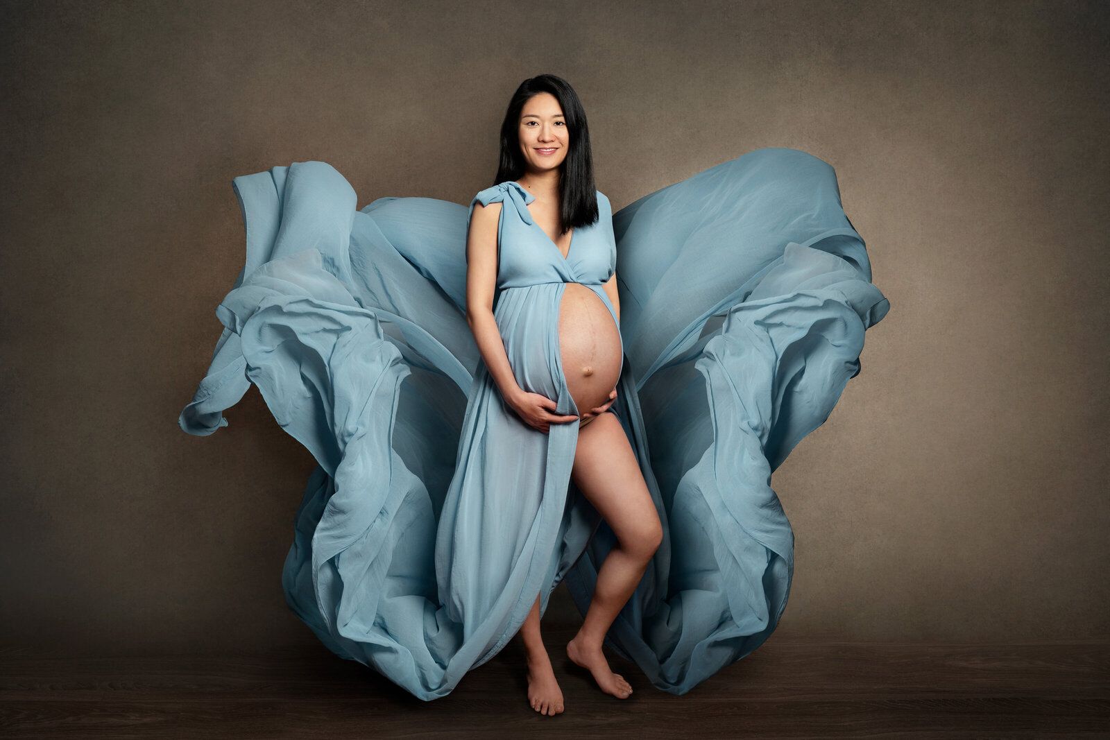MountMaunganui-photographer-maternity-studio-blue-2-2