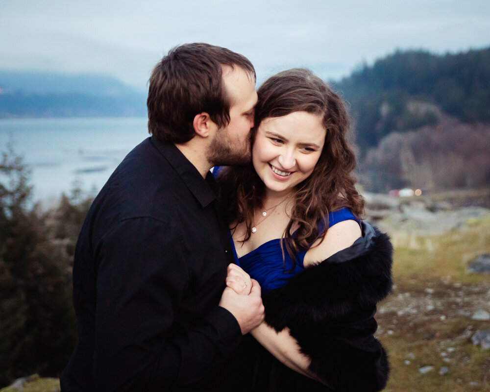 columbia river gorge engagement _80