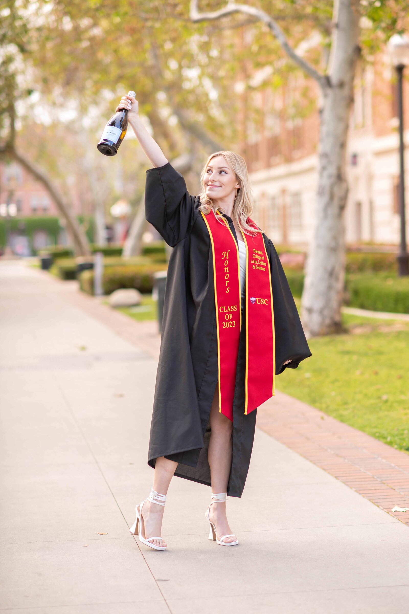 Maria-McCarthy-Photography-USC-graduation-celebration