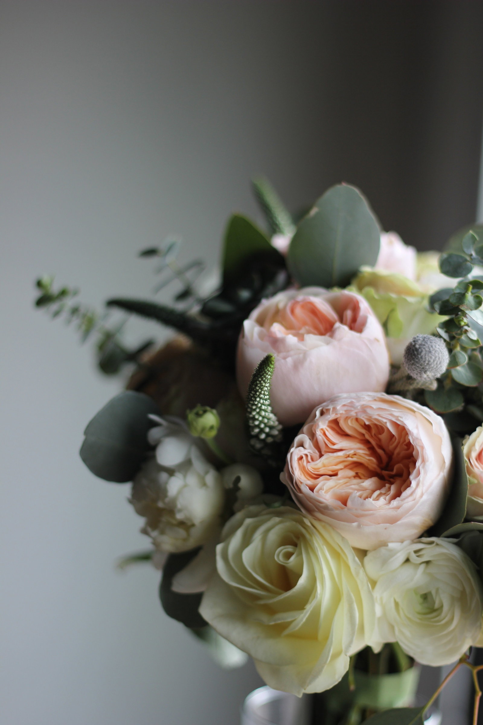 spring-wedding-bouquet-pink-milwaukee-florist