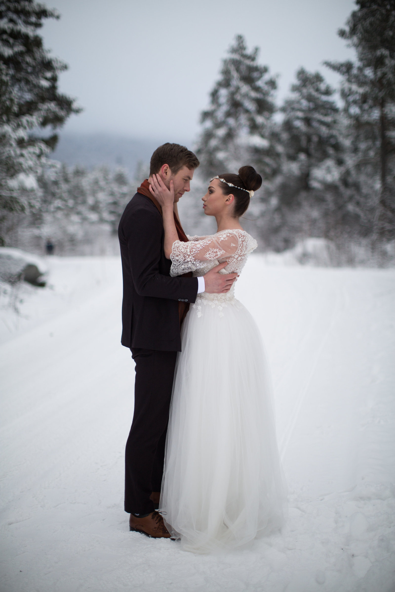 Hera-ivory-beaded-lace-tulle-snow-queen-wedding-dress-JoanneFlemingDesign-MonaMoeMachavaPhoto (12)