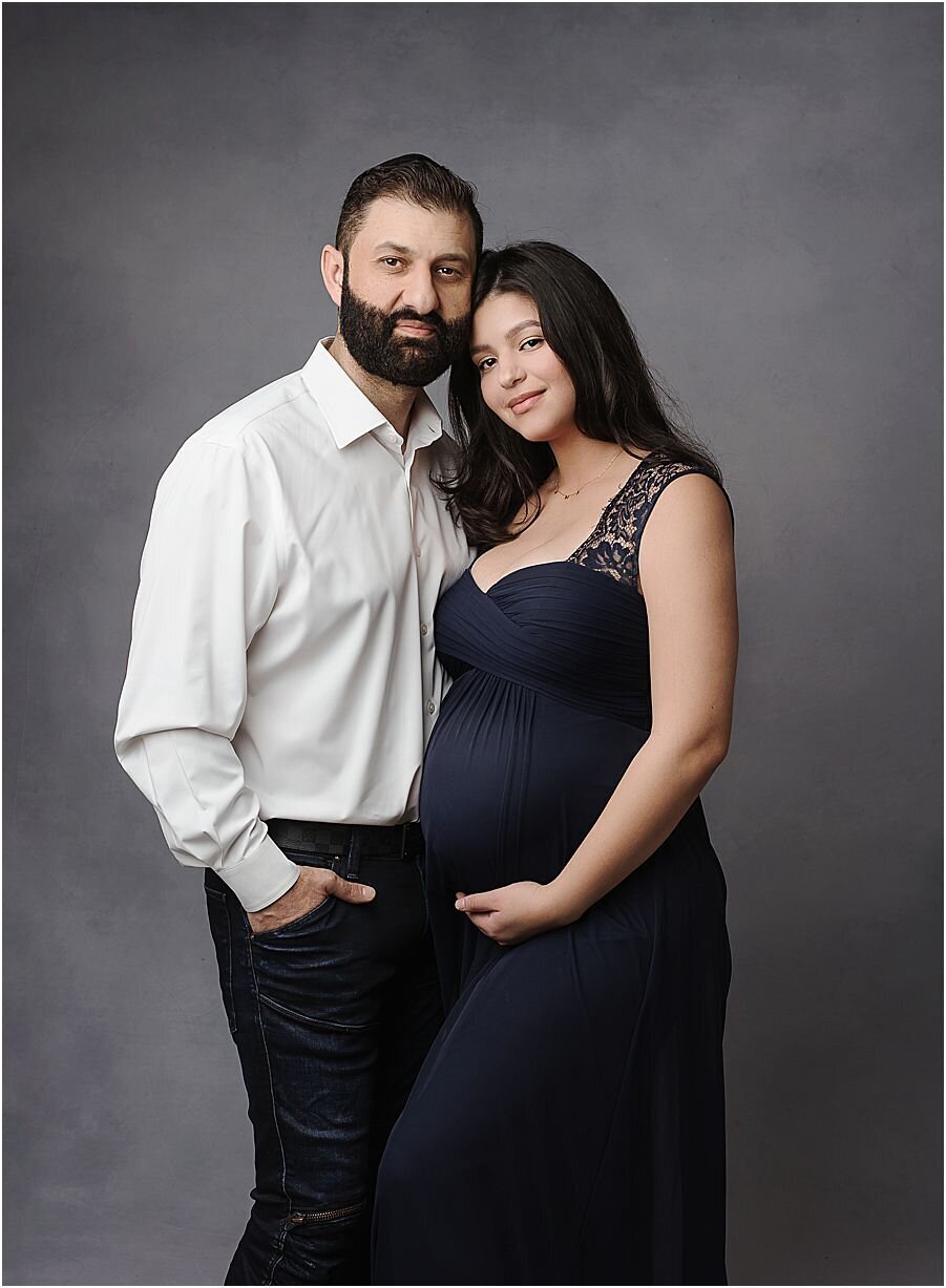 maternity photos in studio, couples photos