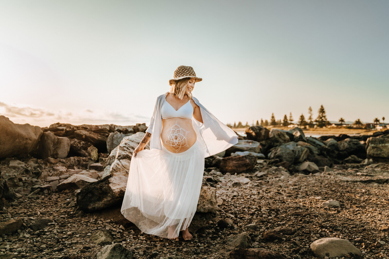 MountMaunganui-photographer-maternity-beach-water-45-2