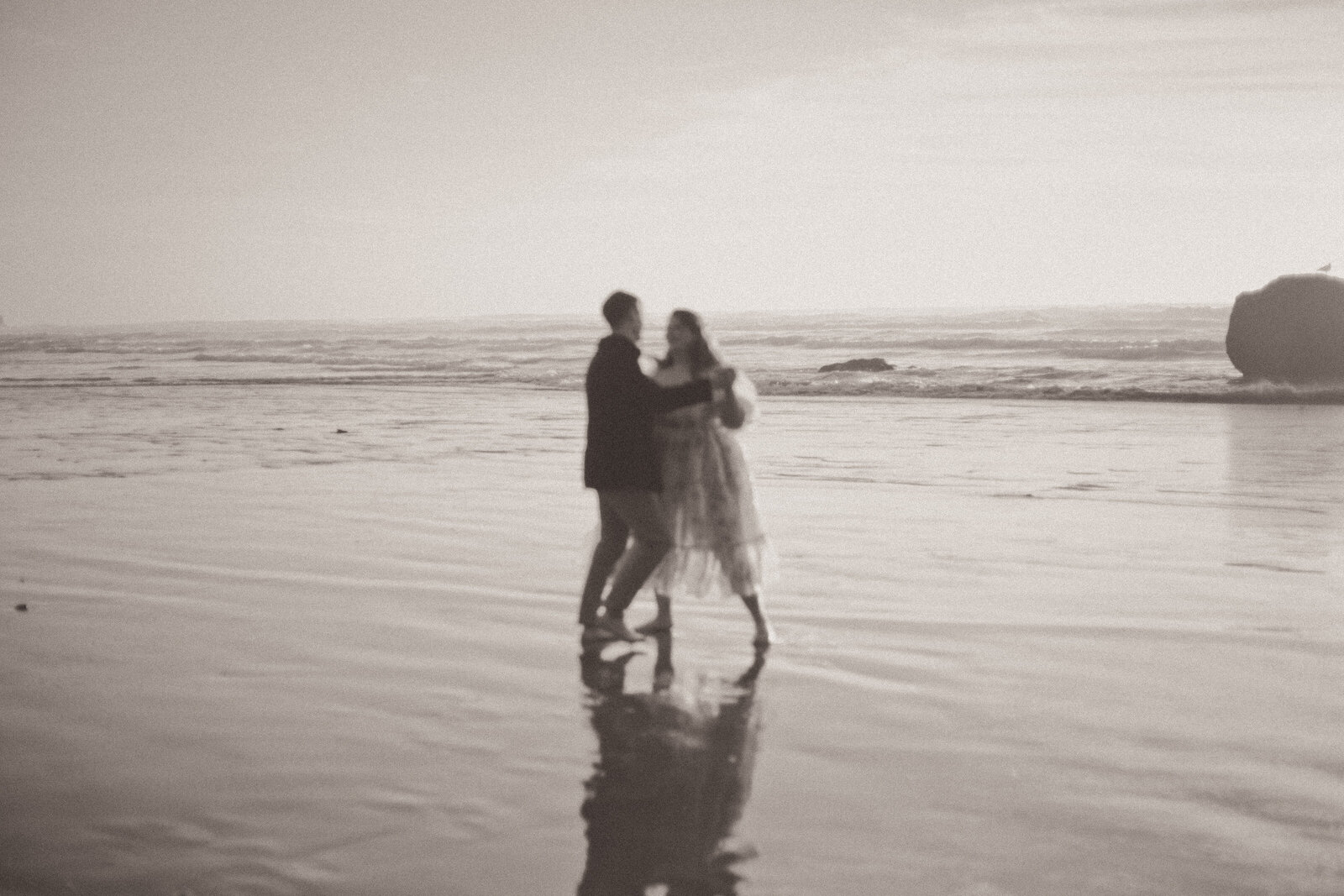 Whimsical Oregon Coast Engagement Shoot-45