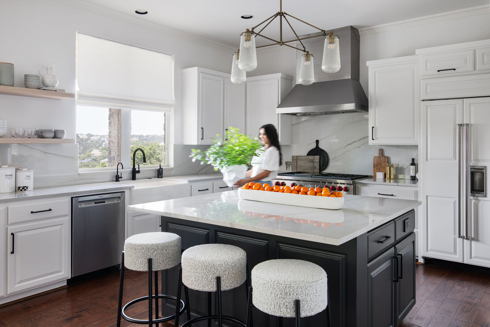 kitchen+remodel+white+cabinets+gray+island+interiors