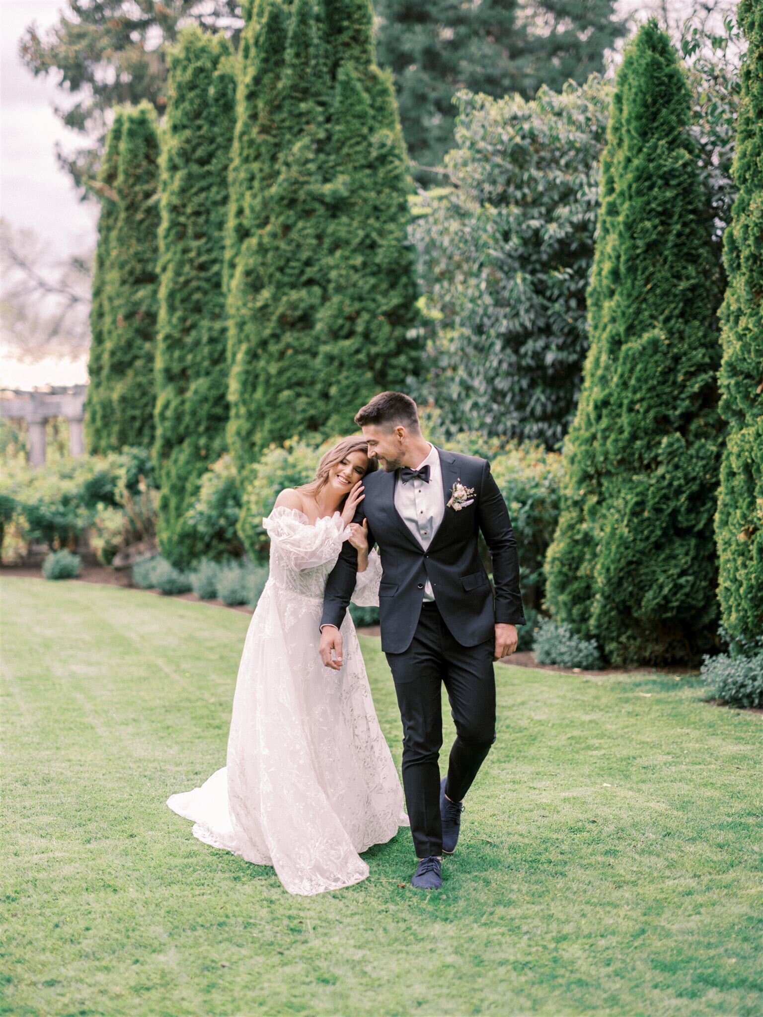 calgary-vancouver-wedding-photographers-nicole-sarah-hycroft-manor-221_websize