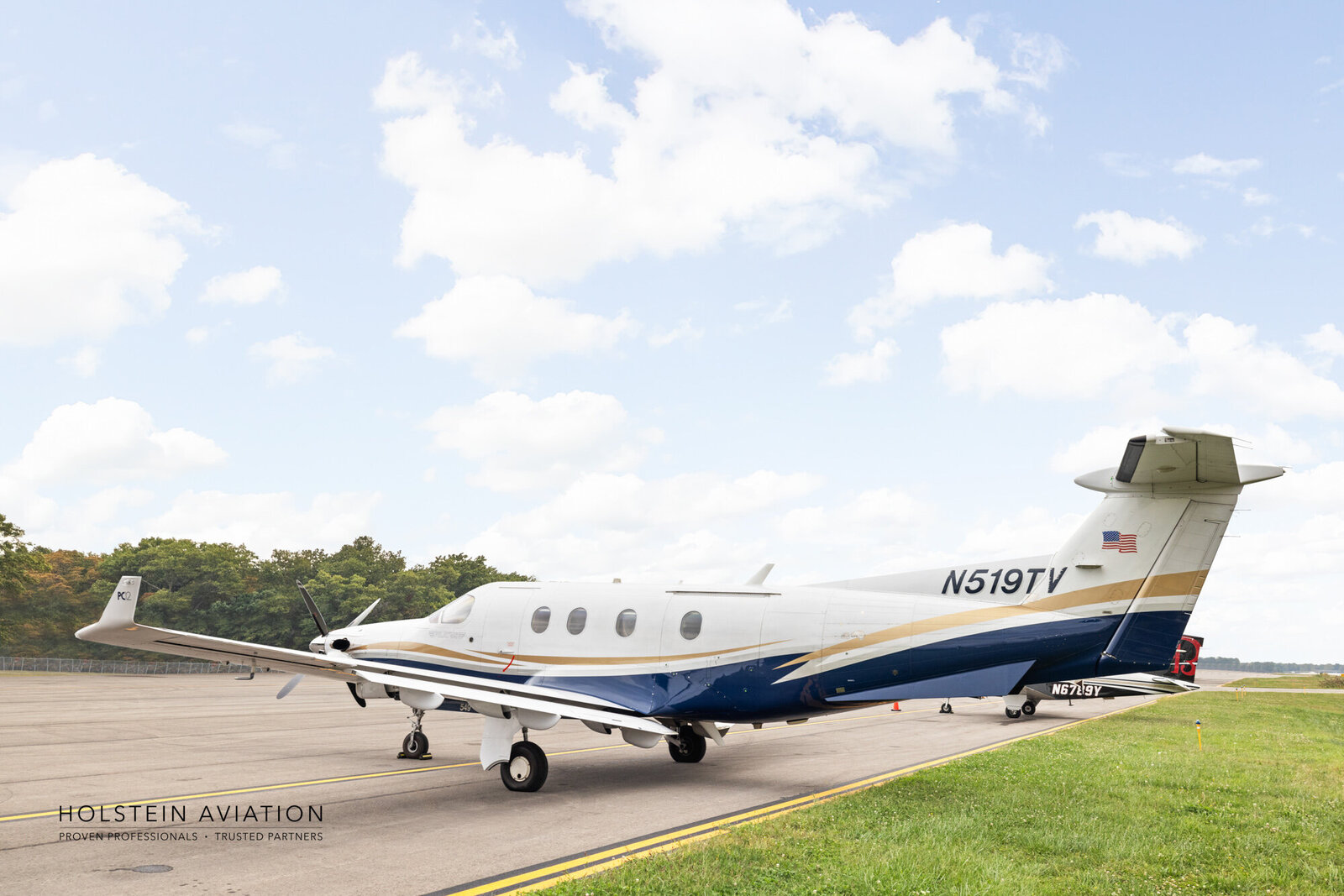 Pilatus PC12 N519TV Watermarked-4