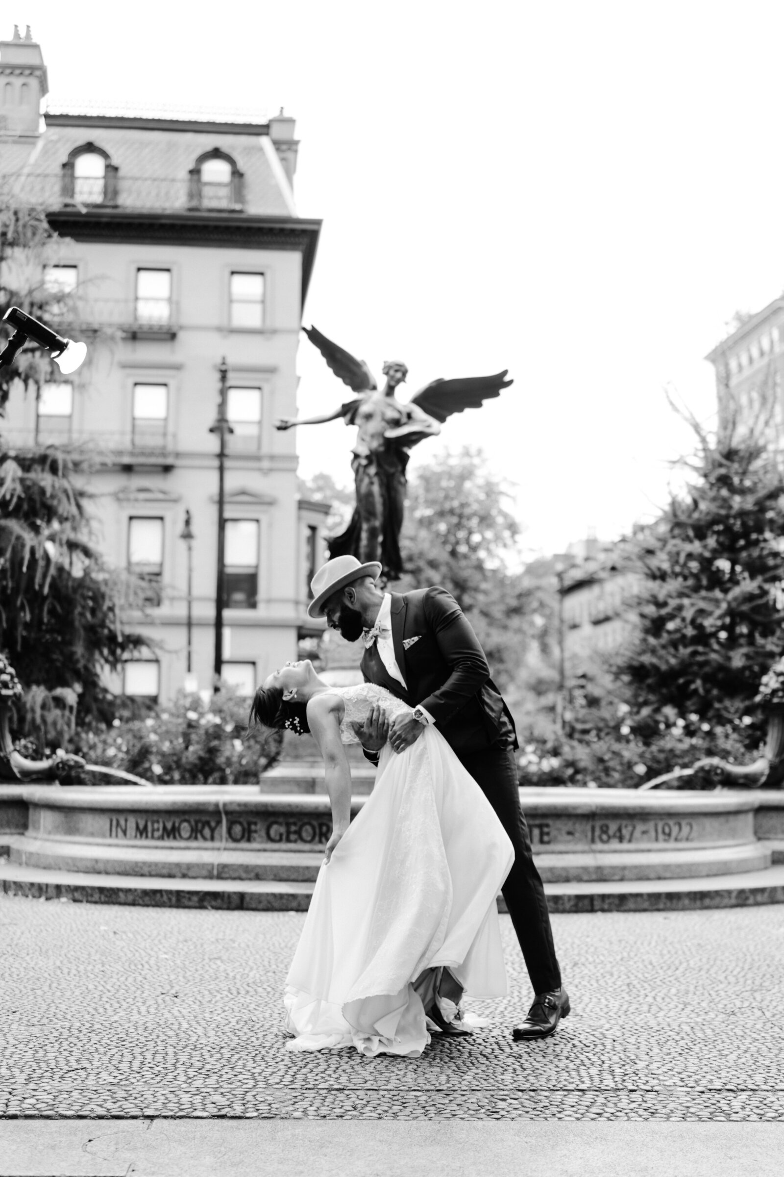 Boston-Wedding-Photographer-SRV- Boston-Public-Garden-123